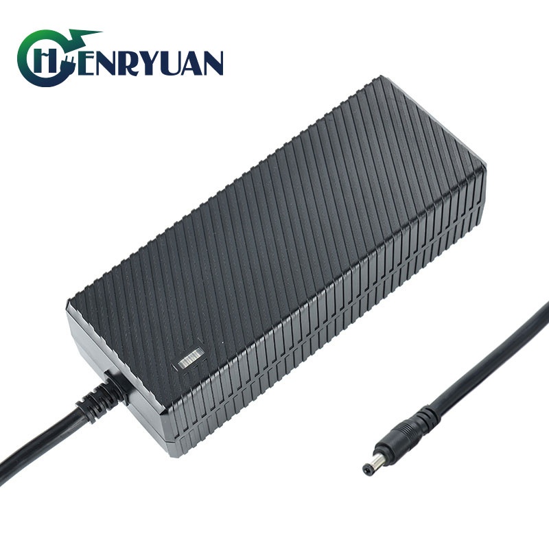Professional 12V 4A 5A AGM Battery Charger For Tennis Ball Machine